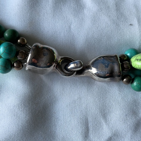 SIMON SEBAG STERLING AND 3 SHADES IF TURQUOISE STATEMENT NECKLACE - Picture 5 of 6